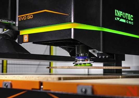 Nesting mit seitlicher Bearbeitung: Wie moderne CNC-Technik neue Möglichkeiten in der Möbelproduktion schafft